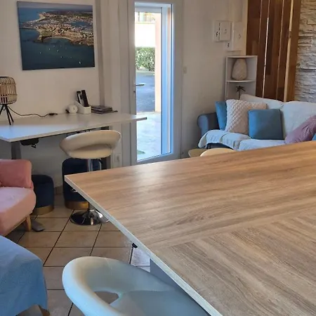 아파트 Superbe Duplex Climatise, Wifi, Terrasse, Piscine
